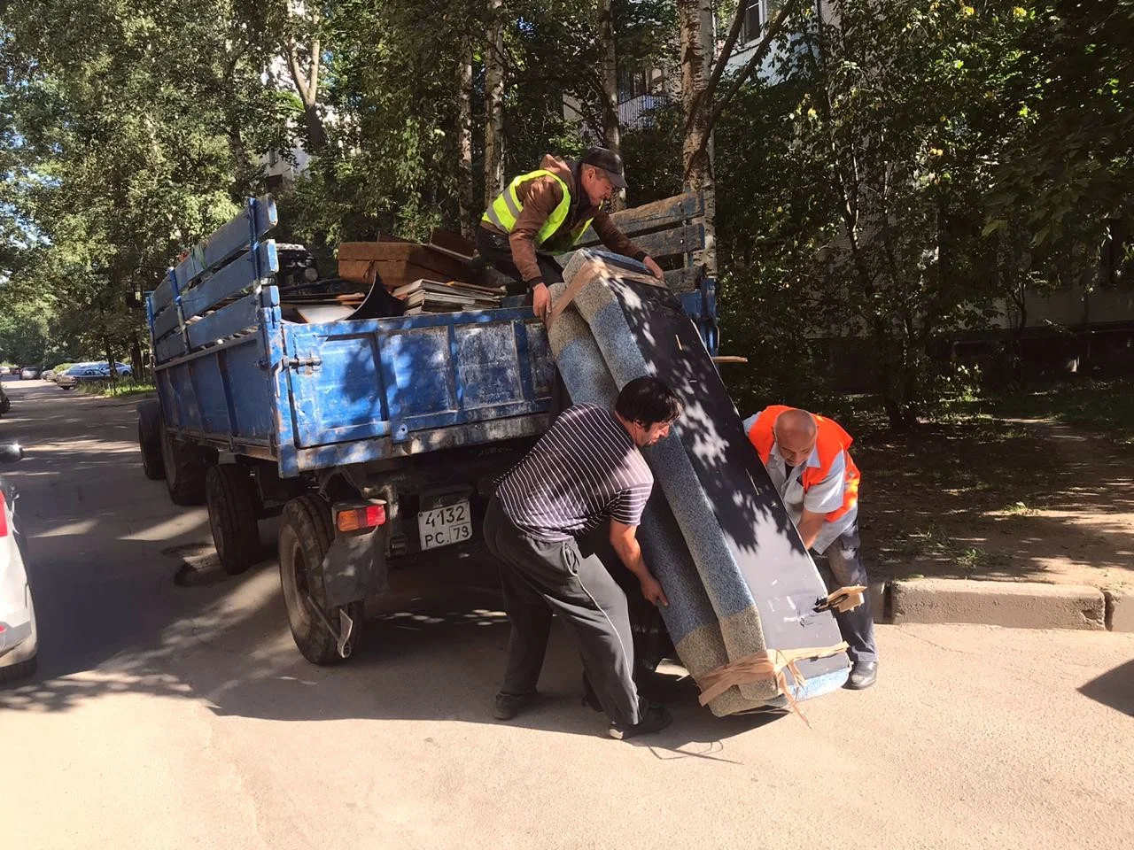 Профессиональный вывоз крупногабаритного мусора в Ухте в октябре