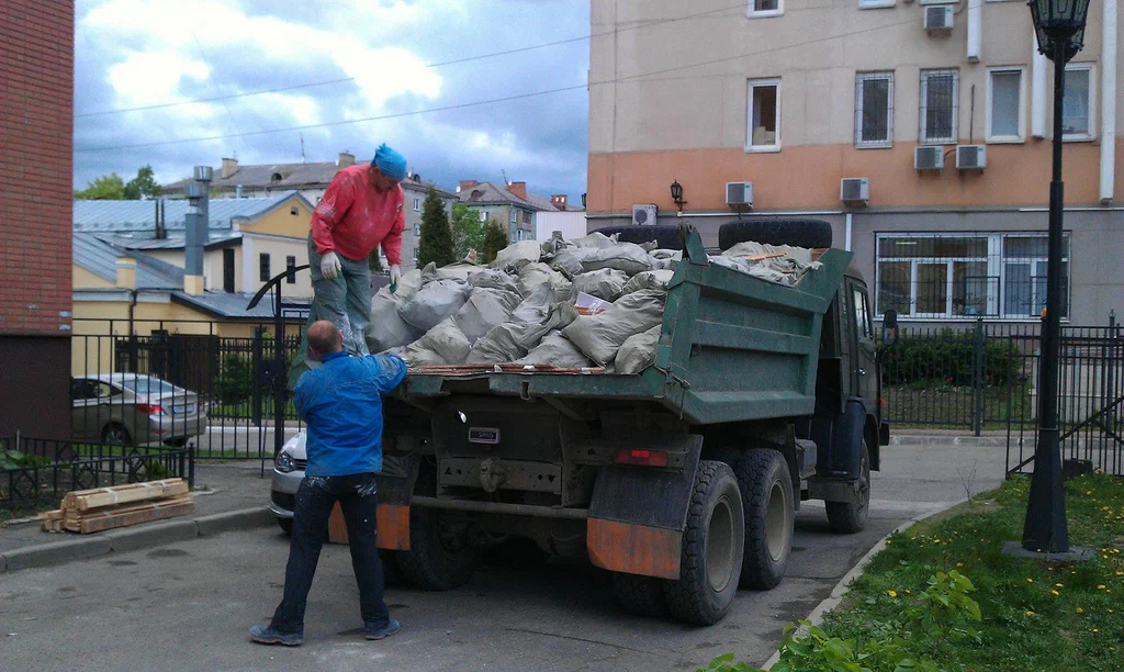 Вывоз строительного мусора в Ухте от 1620 руб. – ПроМусор