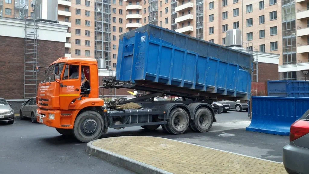 Аренда пухто для вывоза строительного и бытового мусора в Ухте в октябре
