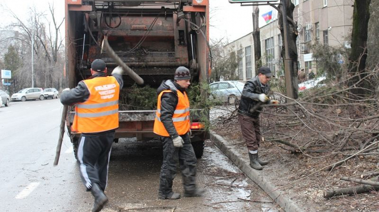 Уборка после стихийного бедствия в Ухте от 2886 руб
